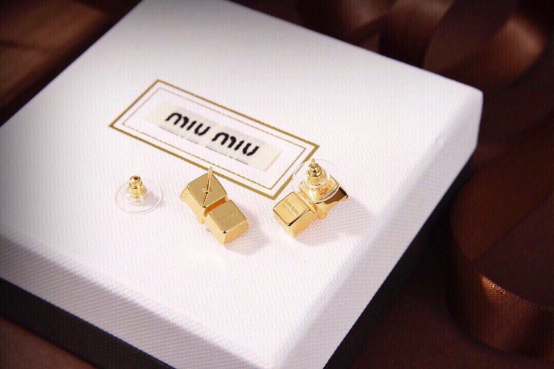 MIU MIU